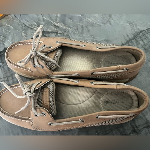 Sperry slides. Size 10 - Picture 1 of 3